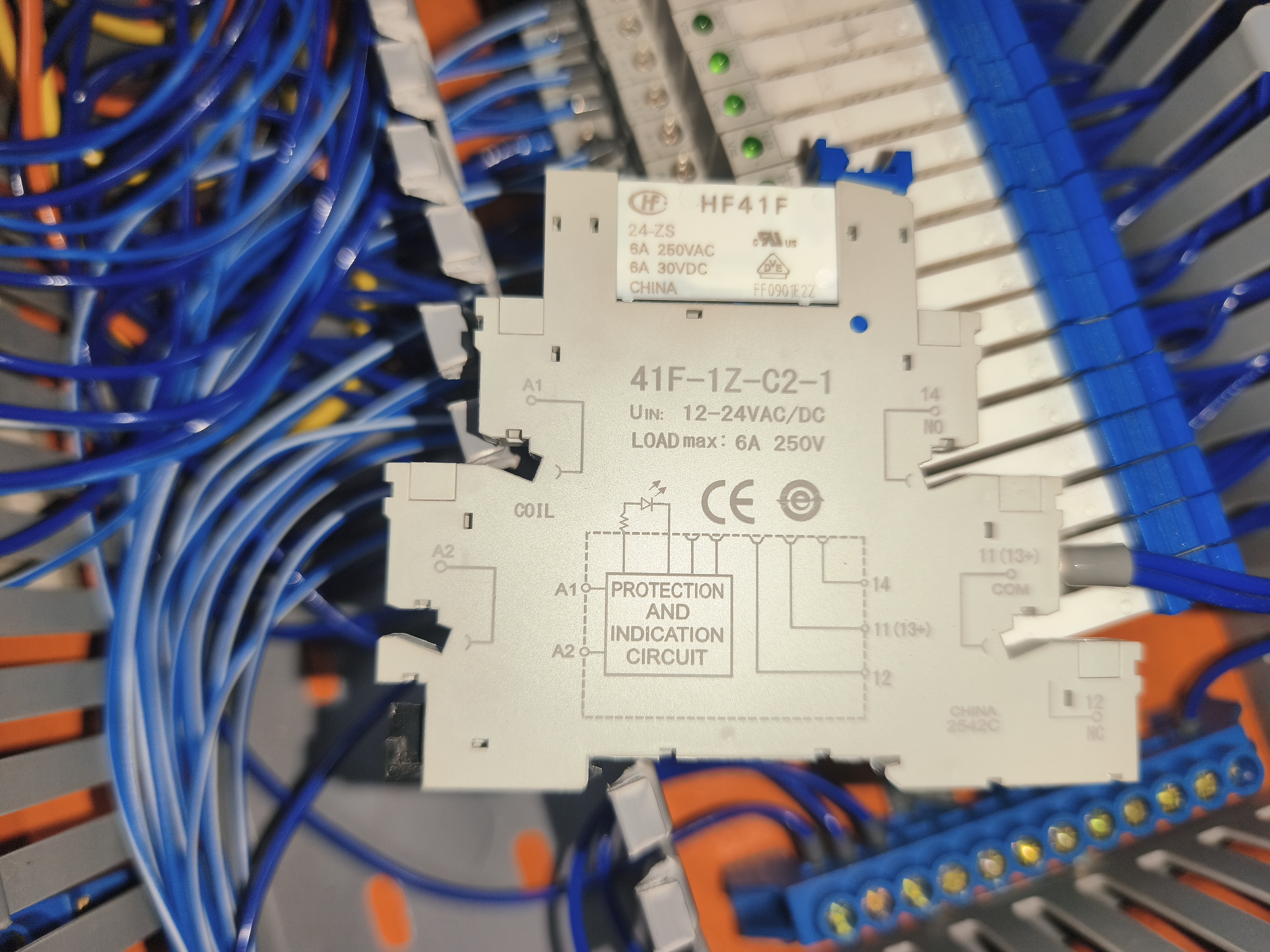 Relé de Interface Slim Hongfa HF41F